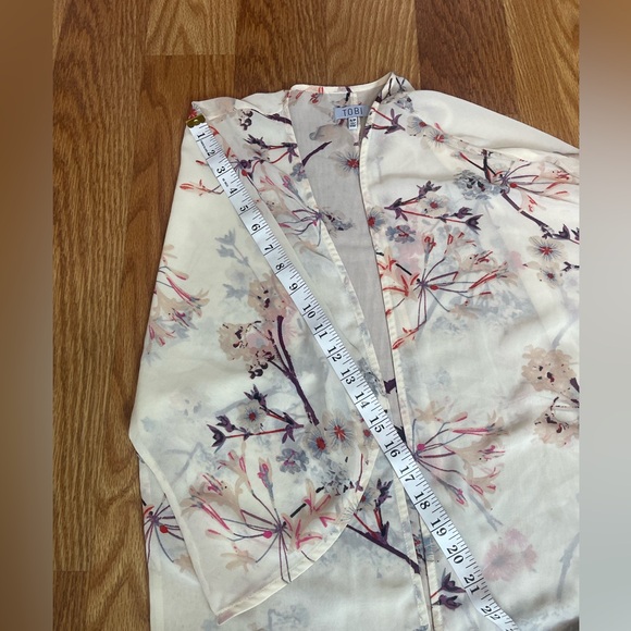 Tobi floral open front Kimono size S - Picture 9 of 9
